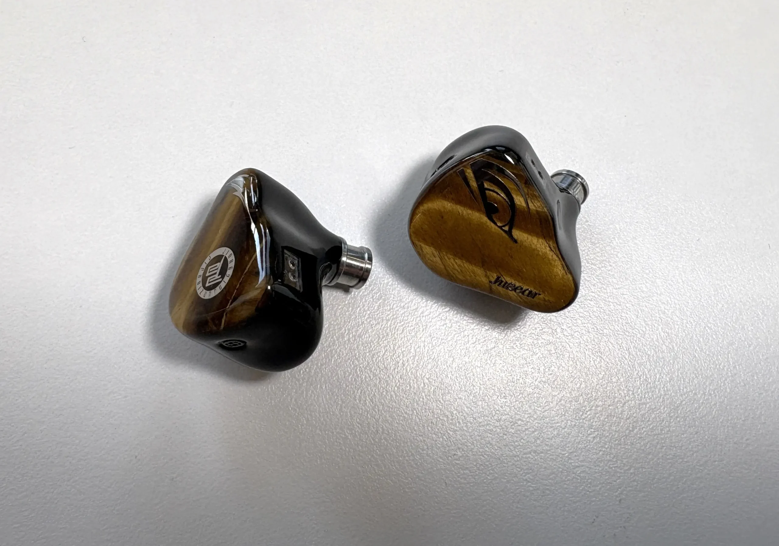 Juzear Harrier Review