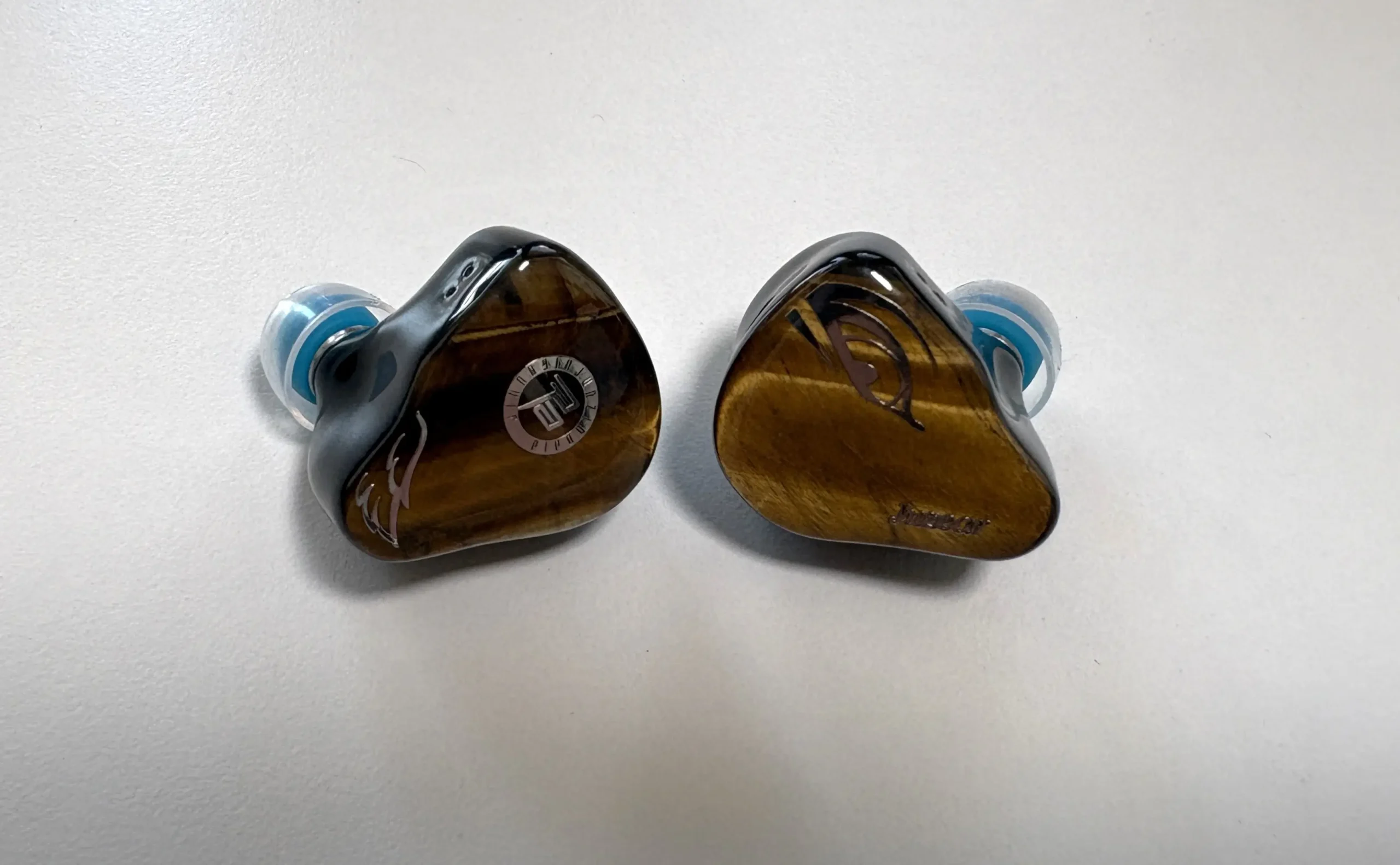 Juzear Harrier Review