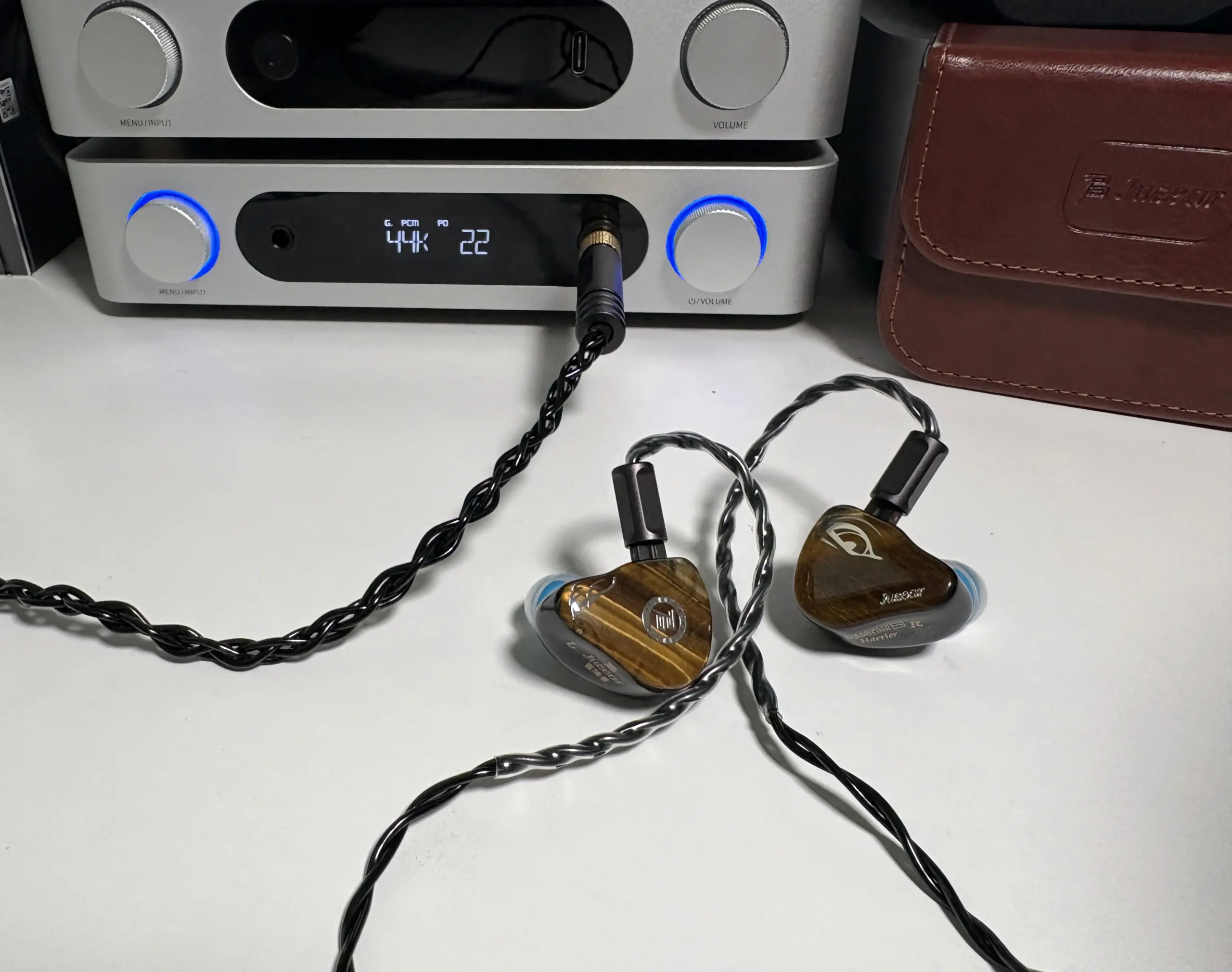 Juzear Harrier Review