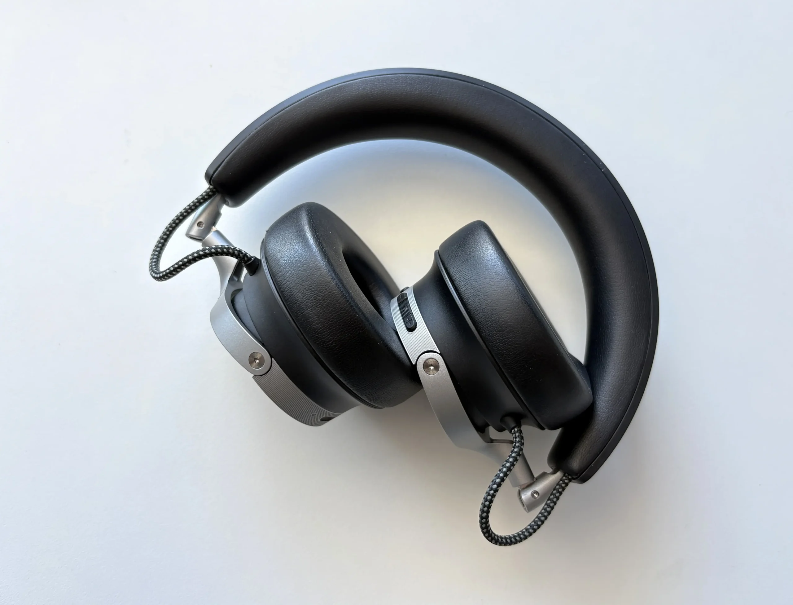 beyerdynamic Aventho 100 Review