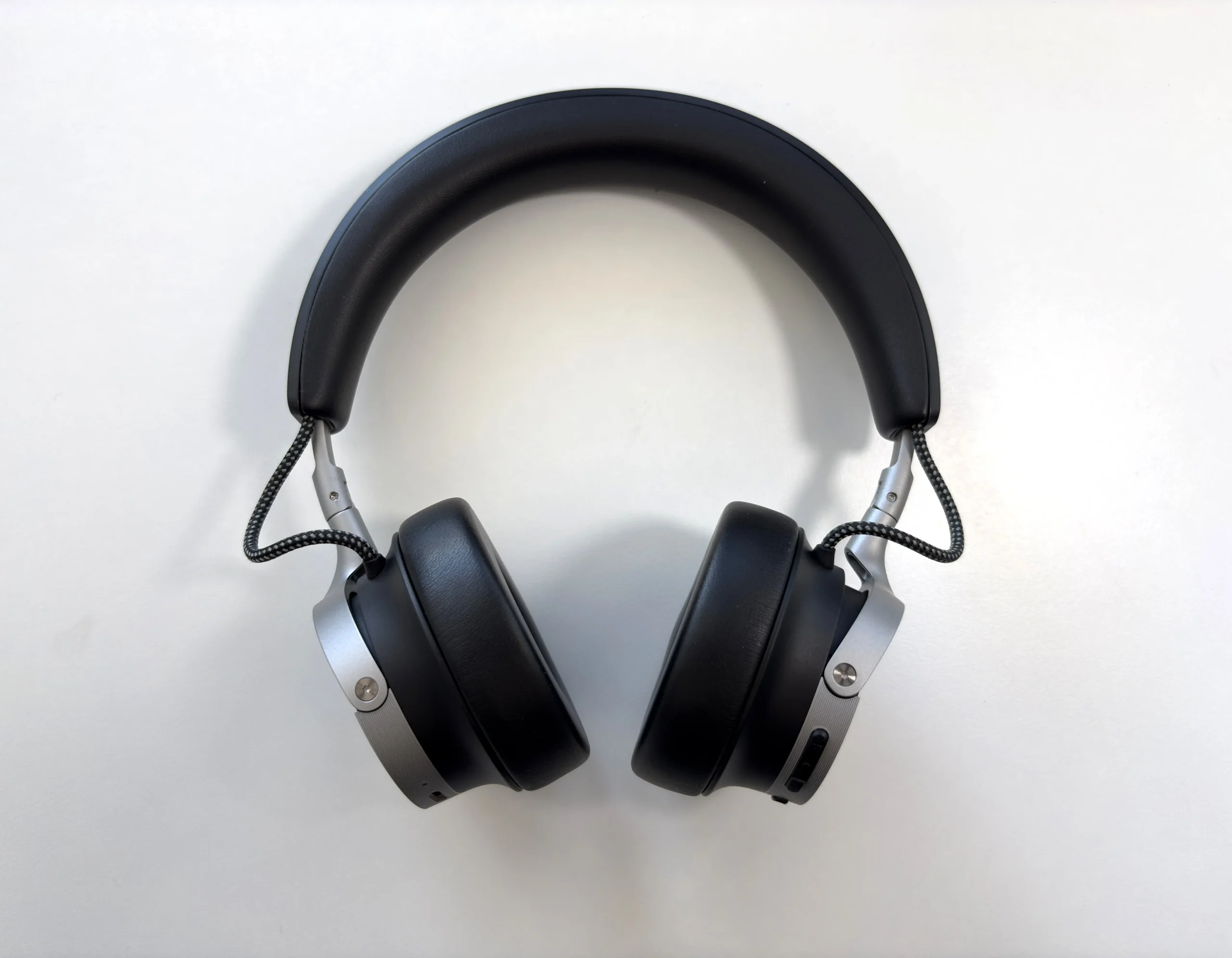 beyerdynamic Aventho 100 Review